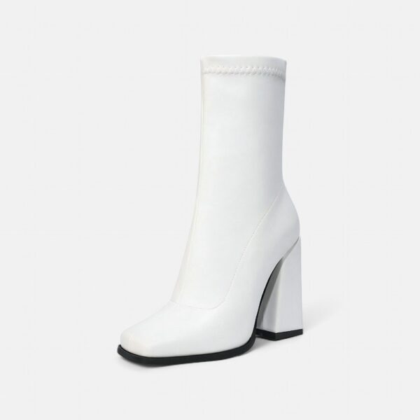 Bottine blanche talon carré